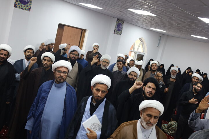 تصاویر/ بیعت طلاب و روحانیون شرق استان هرمزگان با امام امت