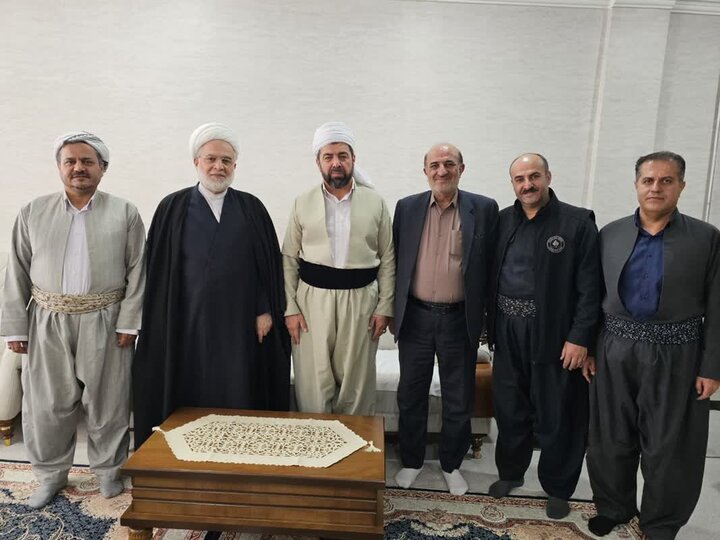 تصاویر/ دیدار نماینده ولی فقیه با ائمه جمعه شهرستان مریوان