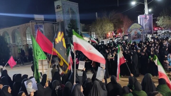 تصاویر/حضور طلاب کوهبنانی در اجتماعات این شهر