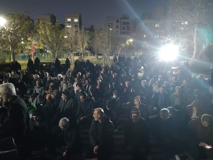 تصاویر/ تجمع اهالی مساجد همزمان با چهارشنبه سوری برای حفظ میدان