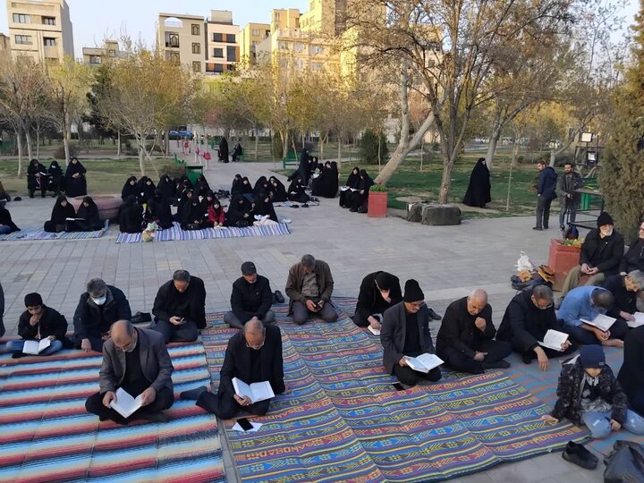 تصاویر/ تجمع اهالی مساجد همزمان با چهارشنبه سوری برای حفظ میدان