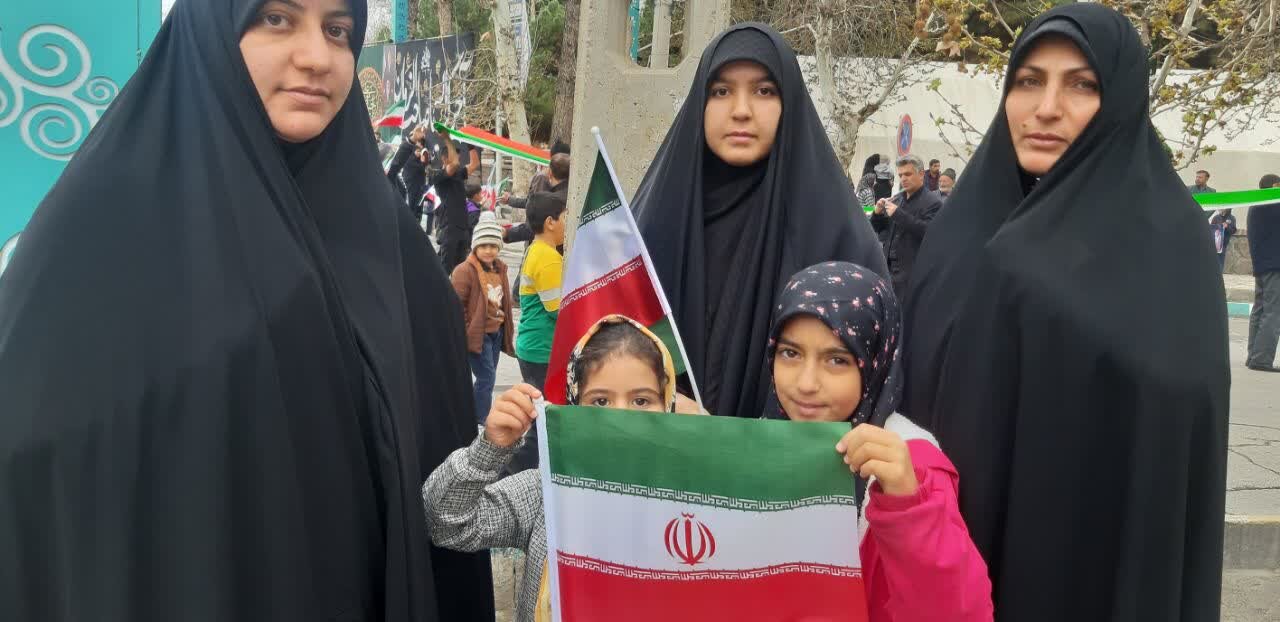 بانوان طلبه مدرسه علمیه الزهرا(س) شهر ماهان در صف مقدم جبهه جهاد رمضان+ تصاویر