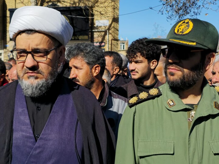 تشییع پیکر شهید فریدونی ولاشجردی در تویسرکان