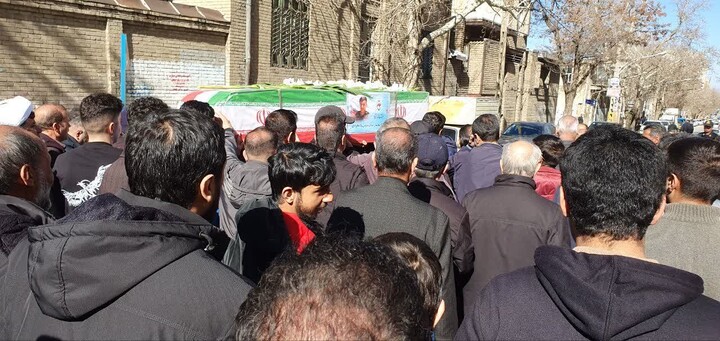 تشییع پیکر شهید فریدونی ولاشجردی در تویسرکان