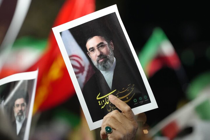 هجدهمین تجمع مردم فردیس در مــراسم شهـــــــادت قائــــــــد امــــــت و بـیـــعت بـــا حضرت آیت الله سید مجتبی حسینی خامنه‌ای