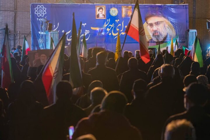 تصاویر/ حضور حماسی و وداع با شهیده مریم‌السادات رفیق در میدان شهید طهرانی مقدم