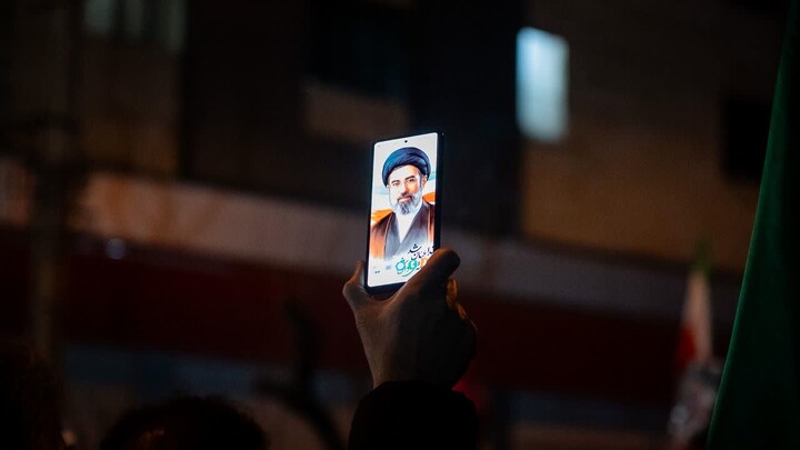 هجدهمین تجمع مردم کرج در مــراسم شهـــــــادت قائــــــــد امــــــت و بـیـــعت بـــا حضرت آیت الله سید مجتبی حسینی خامنه‌ای