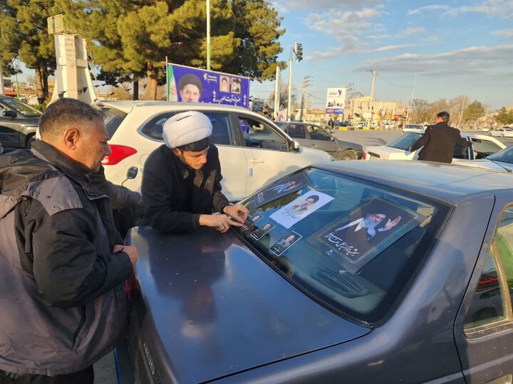 تصاویر/ راه اندازی حرکت و کاروان خودرویی در ارومیه به همت طلاب مدرسه علمیه امام خامنه‌ای