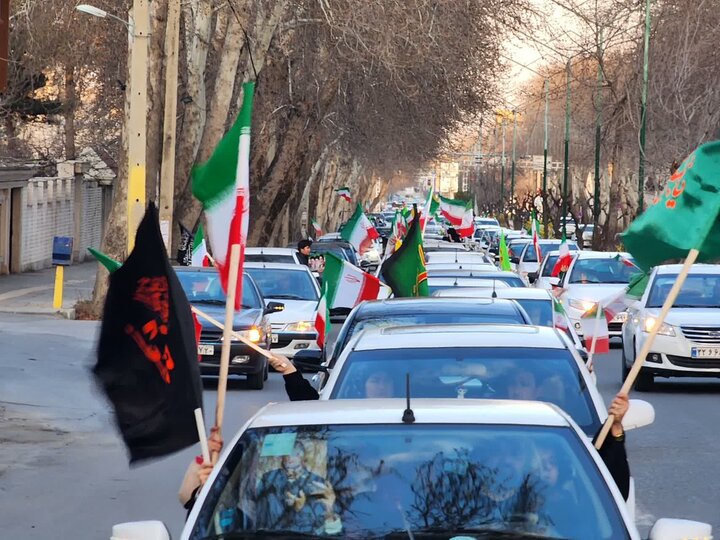 تصاویر/ راه اندازی حرکت و کاروان خودرویی در ارومیه به همت طلاب مدرسه علمیه امام خامنه‌ای