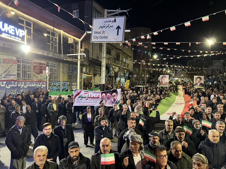 تصاویر/ تجمع مردمی در سردشت در حمایت از انقلاب اسلامی و رهبر معظم انقلاب