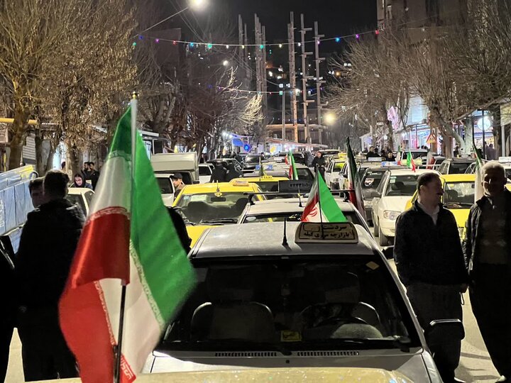 تصاویر/ تجمع مردمی در سردشت در حمایت از انقلاب اسلامی و رهبر معظم انقلاب