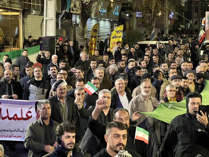 تصاویر/ تجمع مردمی در سردشت در حمایت از انقلاب اسلامی و رهبر معظم انقلاب