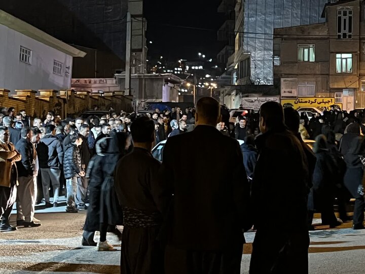 تصاویر/ تجمع مردمی در سردشت در حمایت از انقلاب اسلامی و رهبر معظم انقلاب