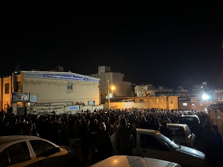 تصاویر/ تجمع مردمی در سردشت در حمایت از انقلاب اسلامی و رهبر معظم انقلاب