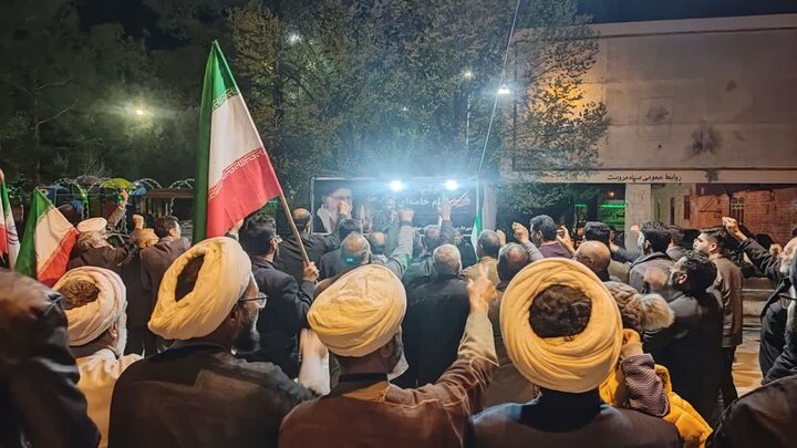 تصاویر/ کاروان خودرویی خیابان های مروست را درنوردید