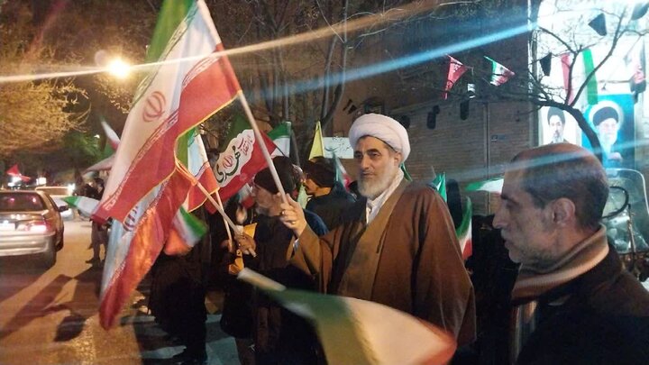 تصاویر/ تجمه و حضور مردم مومن محله مختاری تهران برای محکومیت فراخوان شبکه های معاند دشمن