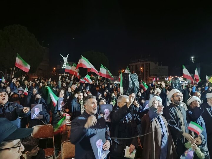 تصاویر/ حماسه حضور و تجدید بیعت مردم سنندج با آیت الله سید مجتبی خامنه‌ای