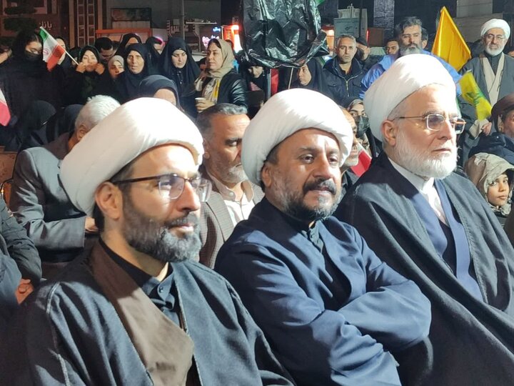 تصاویر/ حماسه حضور و تجدید بیعت مردم سنندج با آیت الله سید مجتبی خامنه‌ای