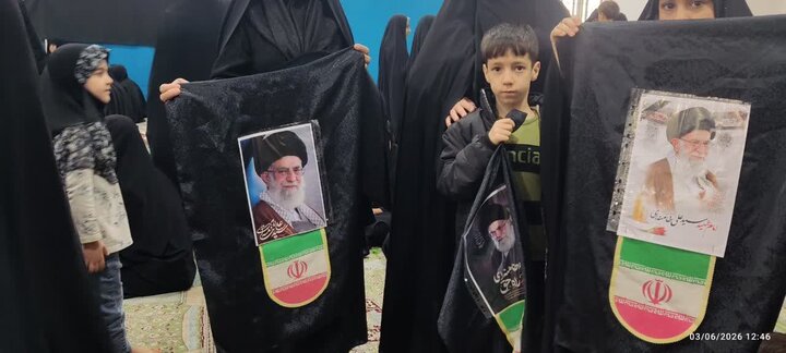 تصاویر/ احمدآباد اردکان در چهارشنبه سوری ضداستکباری۱۴۰۴