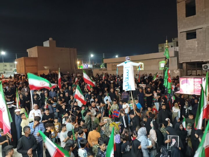 تصاویر/ اجتماع باشکوه مردم بنک در بیعت با مقام معظم رهبری