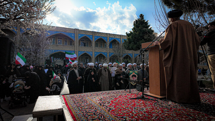 تصاویر/اجتماع طلاب و روحانیون همدان برای بیعت با امام سید مجتبی حسینی خامنه‌ای