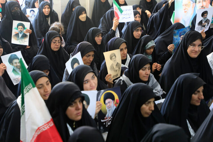 تصاویر| تجدید میثاق بانوان بیرجندی با سومین رهبر جمهوری اسلامی