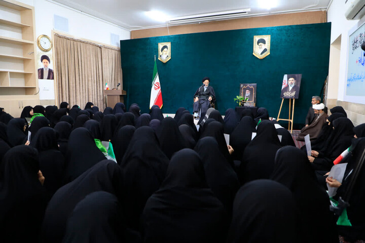 تصاویر| تجدید میثاق بانوان بیرجندی با سومین رهبر جمهوری اسلامی