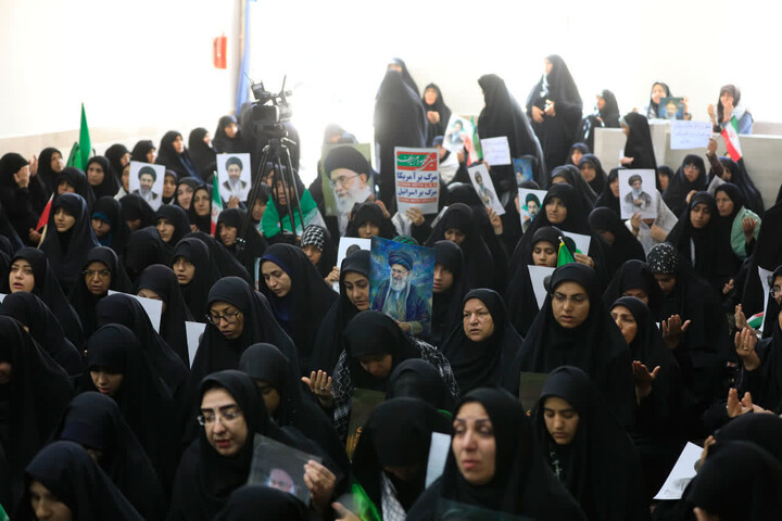 تصاویر| تجدید میثاق بانوان بیرجندی با سومین رهبر جمهوری اسلامی