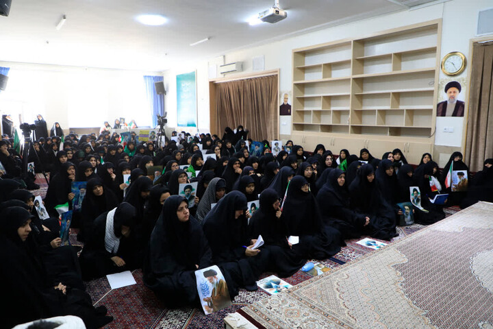 تصاویر| تجدید میثاق بانوان بیرجندی با سومین رهبر جمهوری اسلامی