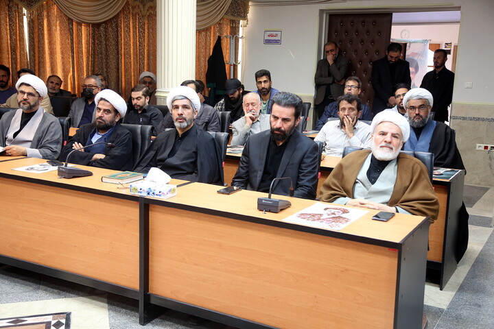 تصاویر/ مراسم بزرگداشت رهبر شهید و بیعت با رهبر در دانشگاه ادیان و مذاهب