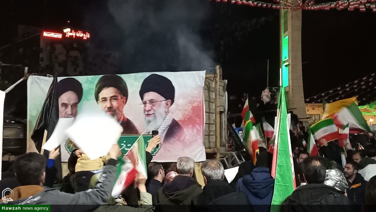 Masyarakat Iran Penuhi Jalanan Pada Malam Rabu Terakhir; Buktikan Dukungan Terhadap Negara
