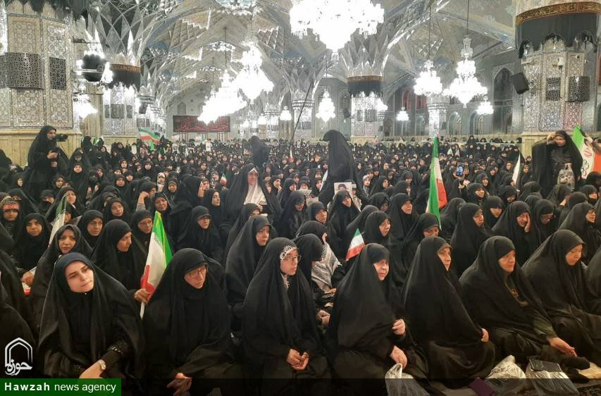 اجتماع بزرگ بیعت بانوان مشهد با ولی امر مسلمین برگزار شد