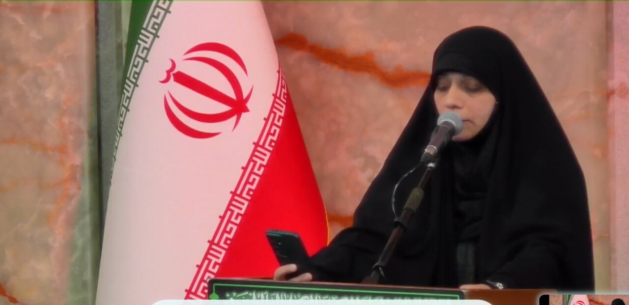 مراسم حماسی بیعت بانوان مشهدی با رهبرمعظم انقلاب اسلامی آیت الله خامنه ای