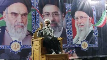 فیلم| برشی از سخنان امام جمعه بوشهر در مراسم بیعت با رهبر معظم انقلاب