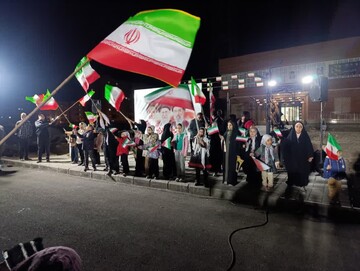 نماد تصویر ترامپ و نتانیاهو در کاشان به آتش کشیده شد