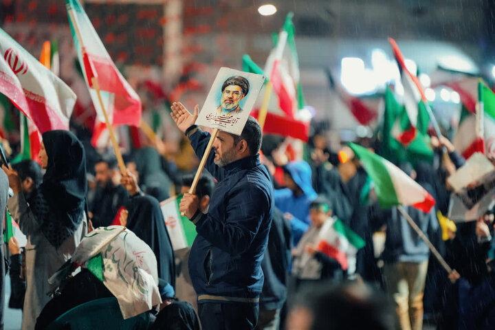 تصاویر/کاروان خودرویی در میدان آزادی کرمان
