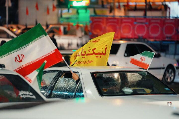 تصاویر/کاروان خودرویی در میدان آزادی کرمان