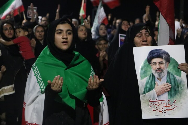 تصاویر/راهپیمایی مردم شهرستان شوشتر در بیعت با سومین رهبر انقلاب اسلامی ایران