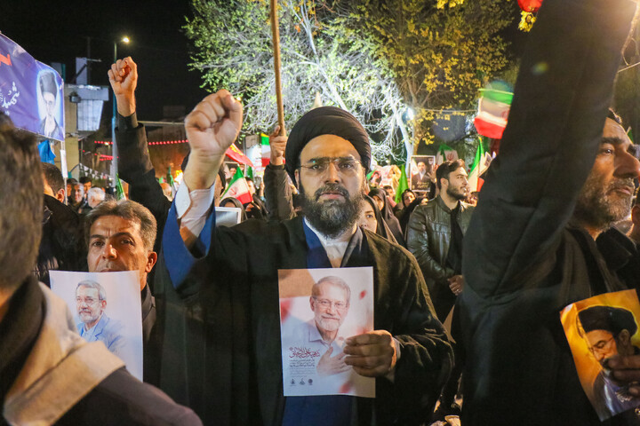 تصاویر/ آئین استقبال مردم قم از پیکر مطهر شهیدان لاریجانی