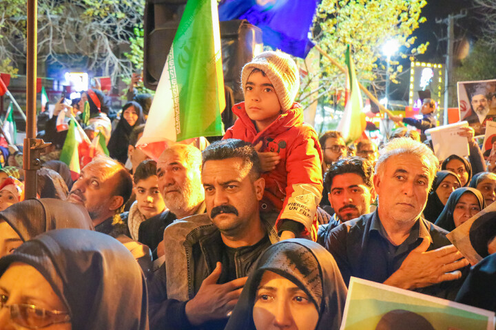 تصاویر/ آئین استقبال مردم قم از پیکر مطهر شهیدان لاریجانی
