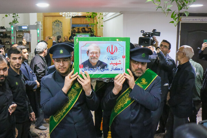 تصاویر/ مراسم وداع با پیکر شهید دکتر علی لاریجانی و فرزند شهیدش در حرم حضرت معصومه سلام‌الله‌علیها