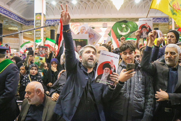 تصاویر/ مراسم وداع با پیکر شهید دکتر علی لاریجانی و فرزند شهیدش در حرم حضرت معصومه سلام‌الله‌علیها