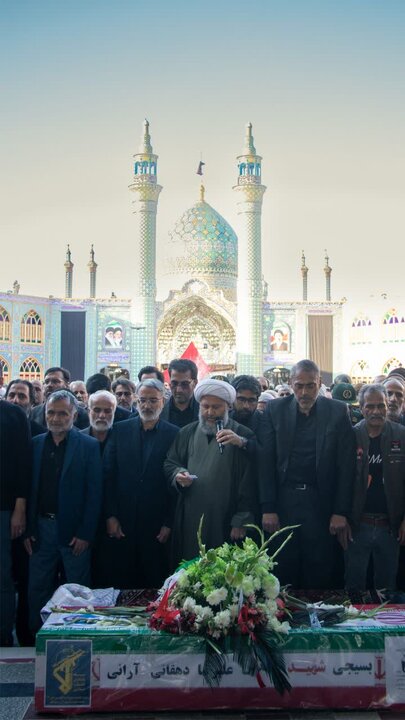 تصاویر/مراسم تشییع پیکر پاک شهید نخبه مهندس شهید علیرضا دهقانی‌آرانی در آران وبیدگل