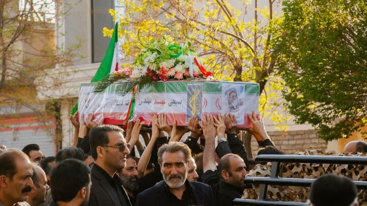 تصاویر/مراسم تشییع پیکر پاک شهید نخبه مهندس شهید علیرضا دهقانی‌آرانی در آران وبیدگل