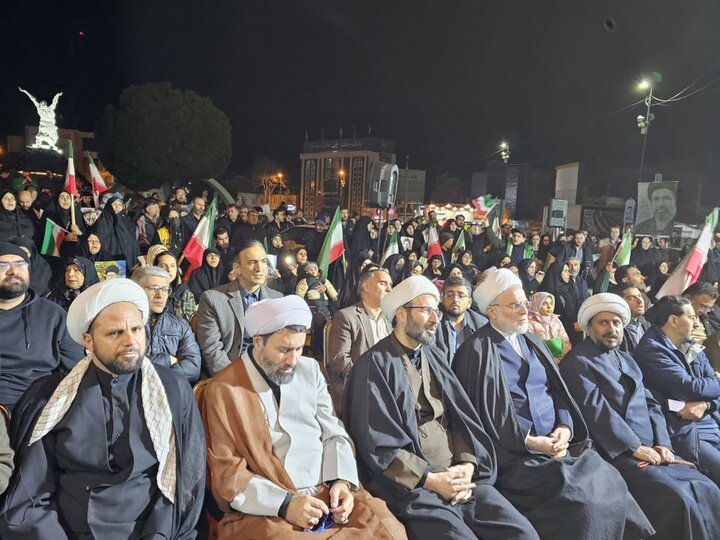 تصاویر/تجمع باشکوه مردمی در سنندج در حمایت از انقلاب و رهبری