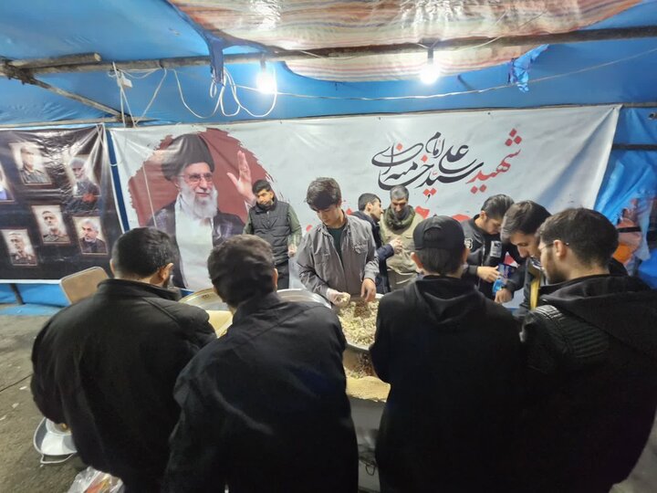 تصاویر/تجمع باشکوه مردمی در سنندج در حمایت از انقلاب و رهبری