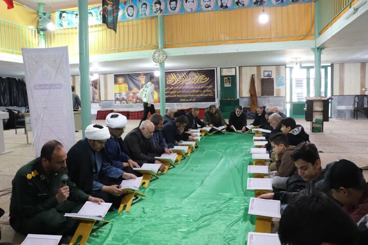 تصاویر/تجلیل از برگزیدگان آزمون حفظ قرآن کریم همراه با پویش جمع خوانی سوره فتح در شازند