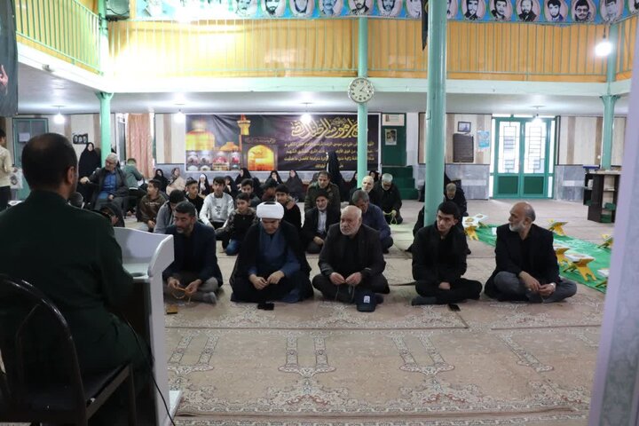 تصاویر/تجلیل از برگزیدگان آزمون حفظ قرآن کریم همراه با پویش جمع خوانی سوره فتح در شازند
