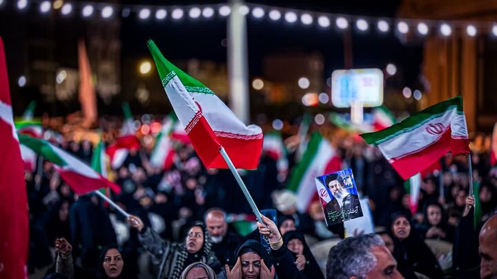 تصاویر/ اجتماع با شکوه مردم انقلابی فین و کاشان