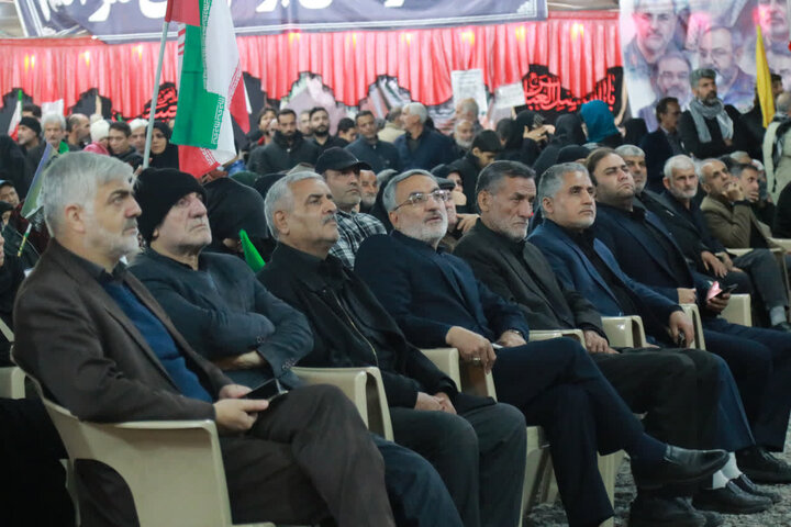 تصاویر/ اجتماع با شکوه مردم انقلابی فین و کاشان
